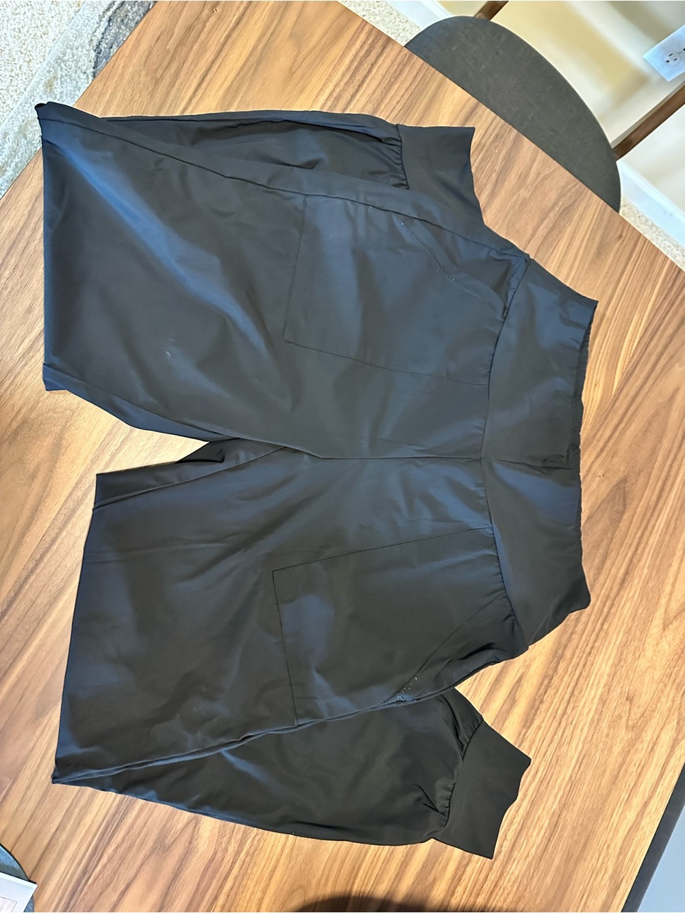 2 pairs Halara pants - Picture 4 of 6